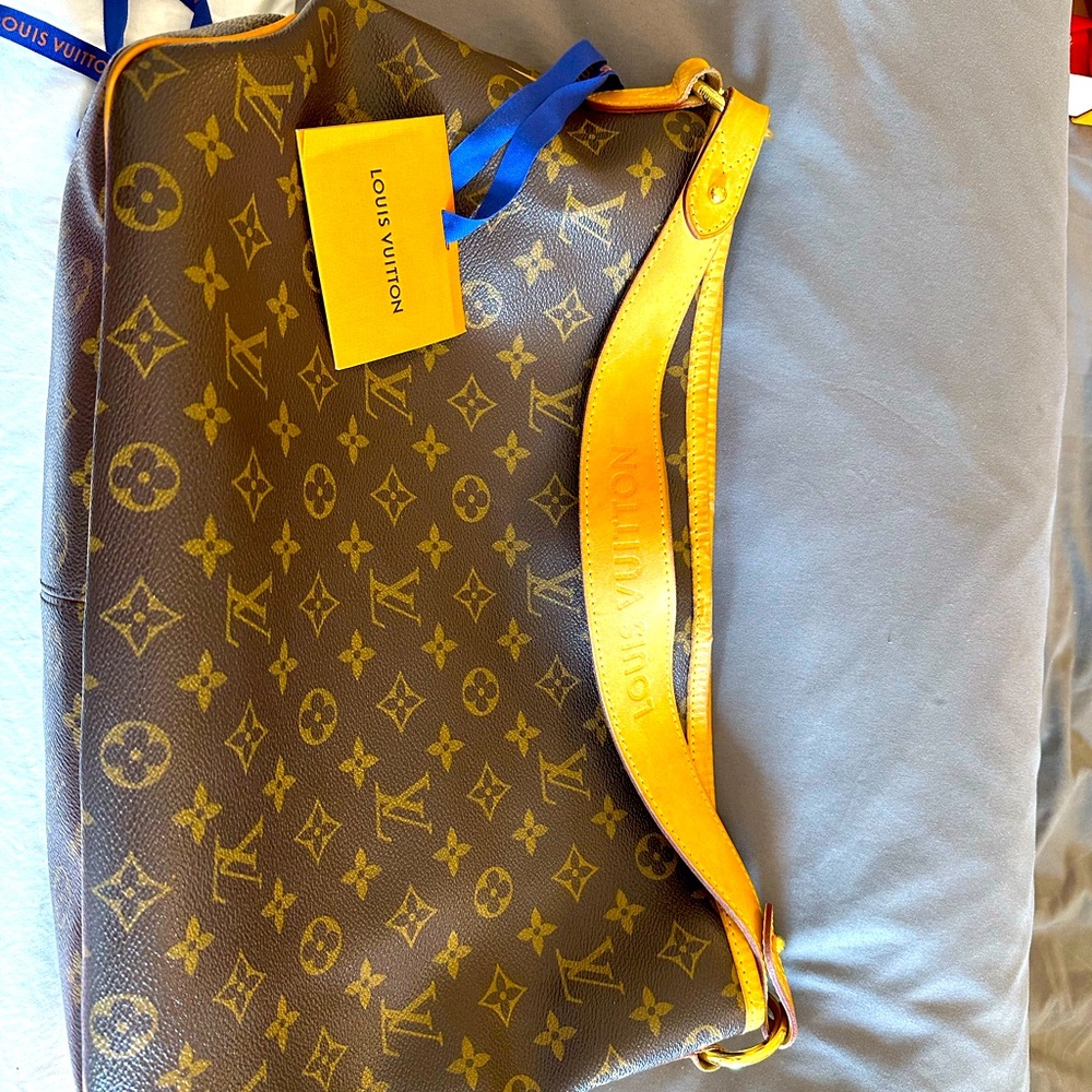 Luis Vuitton tote